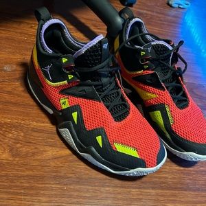 Jordan west brooks size 14